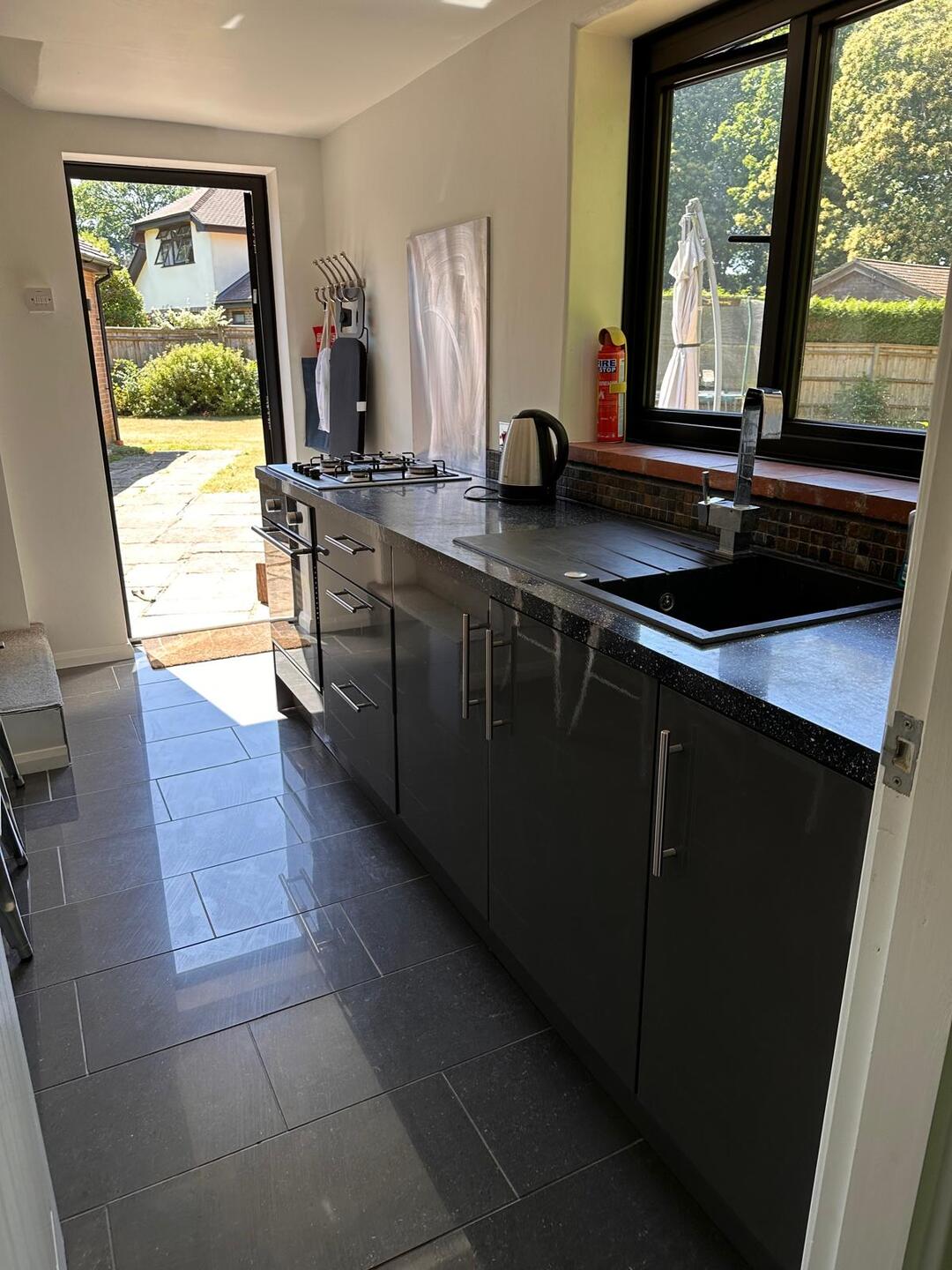 Self-contained kitchen facilities